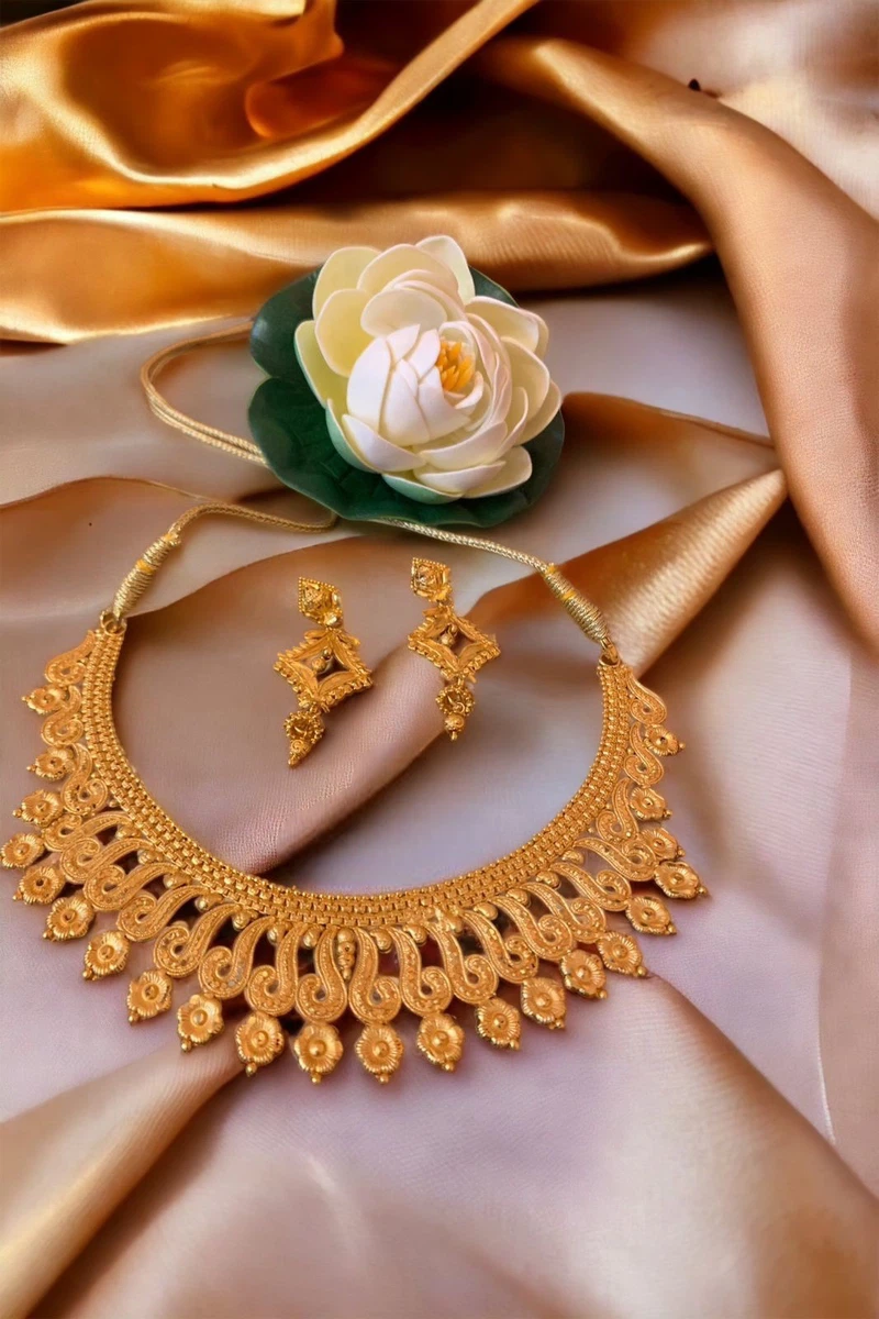 Beautiful Gold Plated Necklace For Beautiful Women - Available at AfnoBazar Nepal