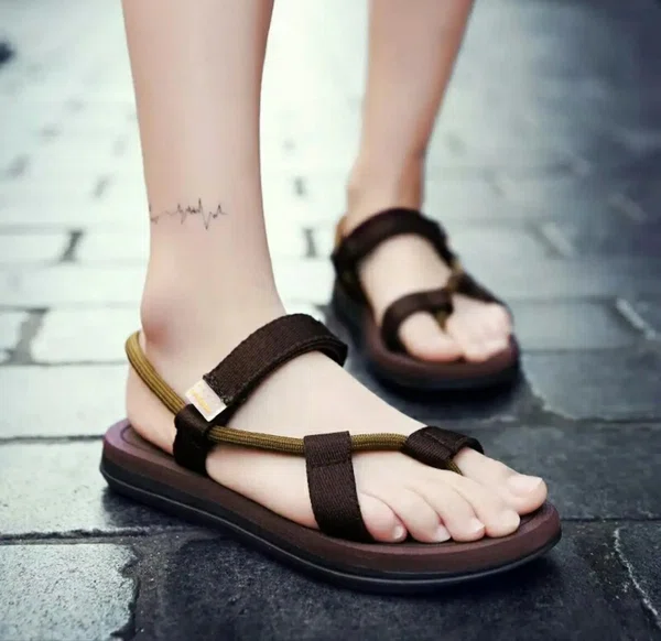 Women's Toe Loop Strap Hiking Sandals - Coffee