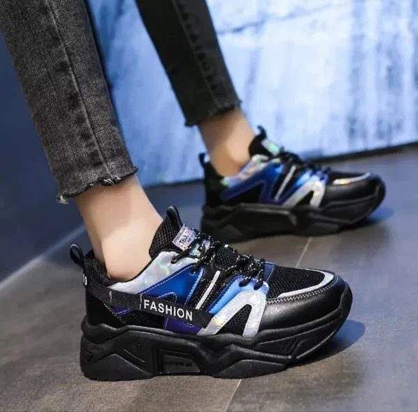 Women's Chunky Running Sneakers with Iridescent Panels - Black and Blue