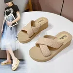 Women's Low Rubber Heel Fabric Sandals image 2