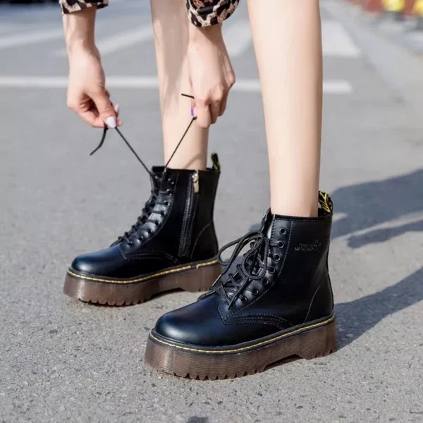Women's High-Top Lace-Up Zip Boots