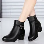 Women's Chunky Heel Fur-Lined Winter Ankle Boots image 3
