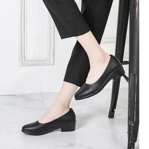 Women's Slip-On Work Pumps