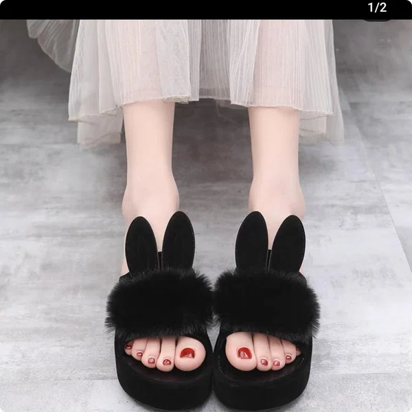 Women's Faux Fur Platform Slippers - Black