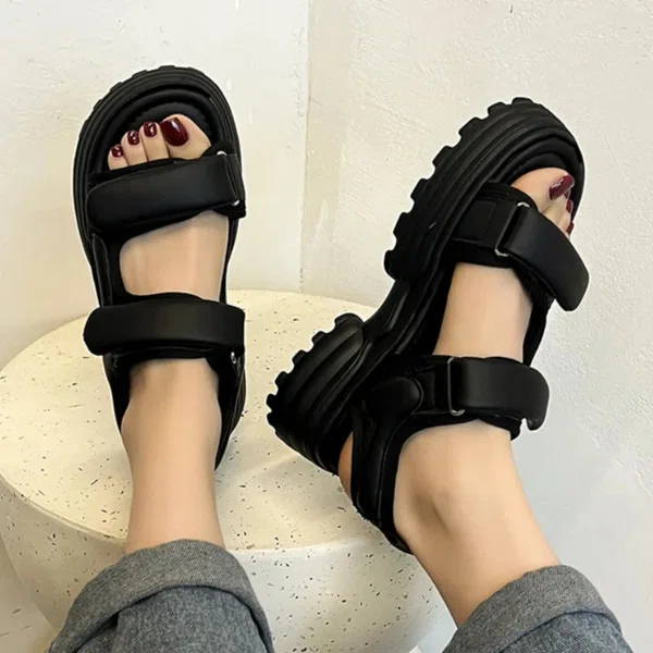 Women's Buckle Strap Round Toe Platform Sandals - Black