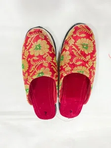 Women Red Brocade slippers