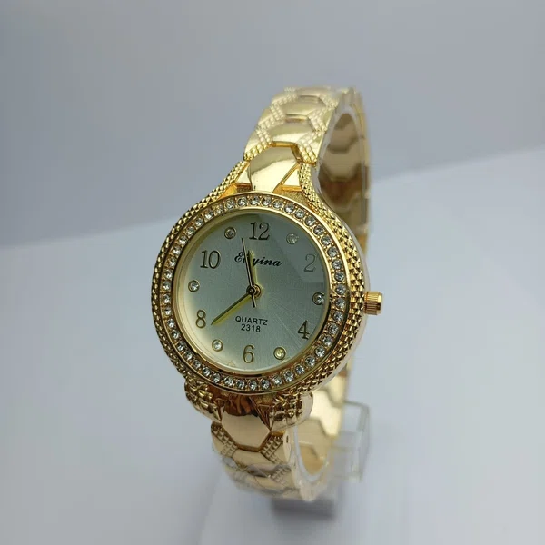 Golden  Colour White Dial Fashionable  Round Dial Stainless Steel Waterproof Watch For Women