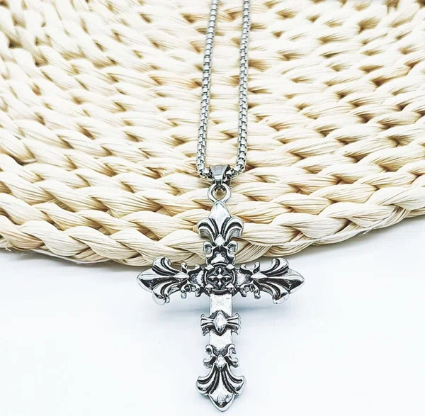 gothic-style unisex necklace