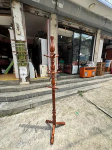 clothe stand