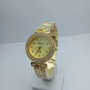 Fashionable  Round Dial Stainless Steel Waterproof Watch For Women